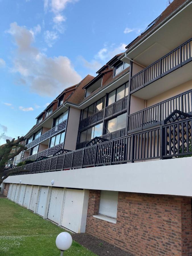 Appartement Neuf Beautiful Villers 1-4 Pers Avec Parking Prive Et A 200 M Plage ภายนอก รูปภาพ