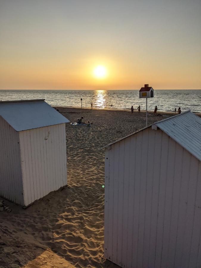 Appartement Neuf Beautiful Villers 1-4 Pers Avec Parking Prive Et A 200 M Plage ภายนอก รูปภาพ